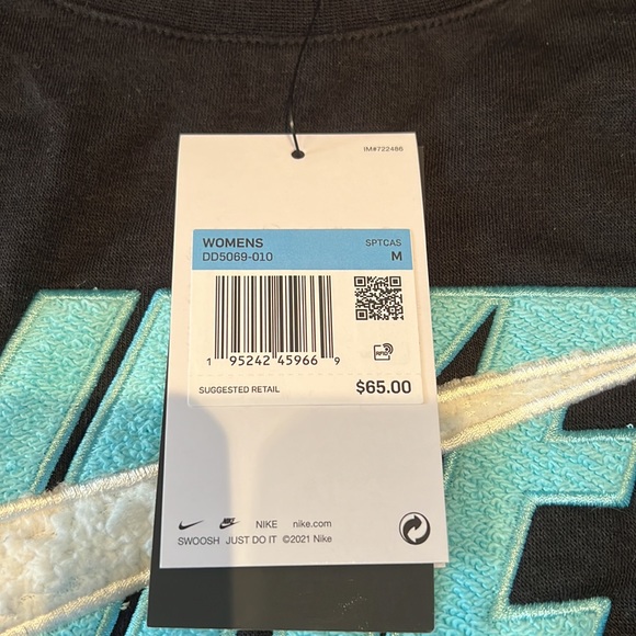 Nike NWT Black Oversized Cropped Sweatshirt. Size Medium. - Picture 5 of 8